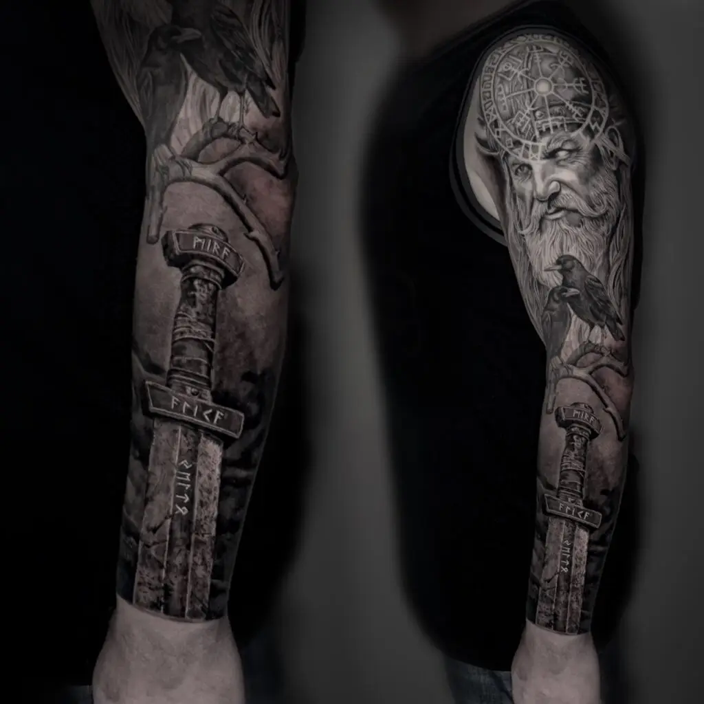 tatuagem grande feita em várias sessões